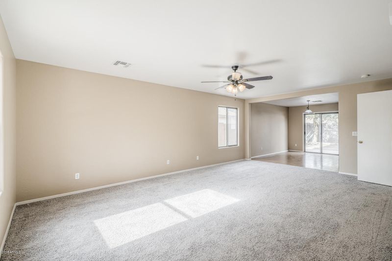 2298 E Meadow Chase Dr, San Tan Valley, AZ 85140