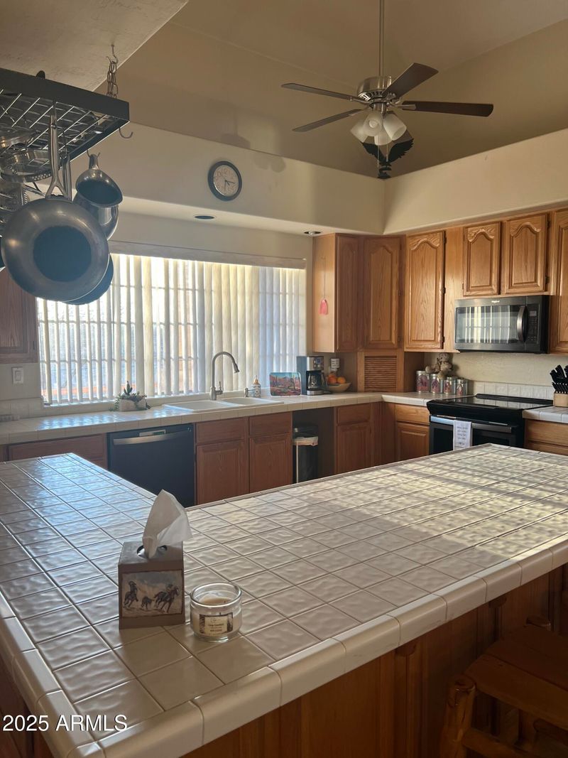 23 E Cloud Rd, Phoenix, AZ 85086