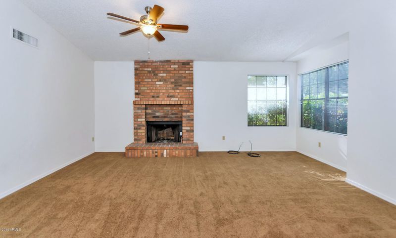 230 E Hartford Ave, Phoenix, AZ 85022