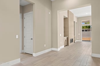 230 W Frier Dr, Phoenix, AZ 85021