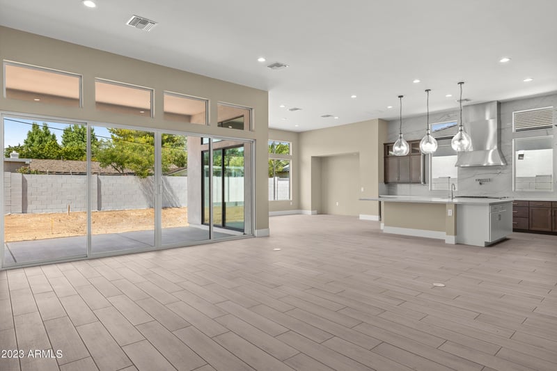 230 W Frier Dr, Phoenix, AZ 85021
