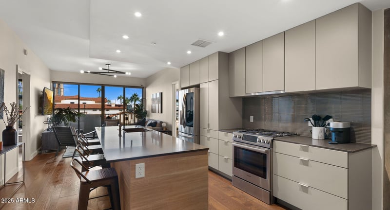 2300 Campbell Ave #201, Phoenix, AZ 85016