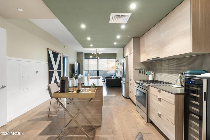 2300 Campbell Ave #218, Phoenix, AZ 85016