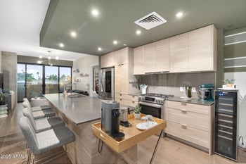 2300 Campbell Ave #218, Phoenix, AZ 85016