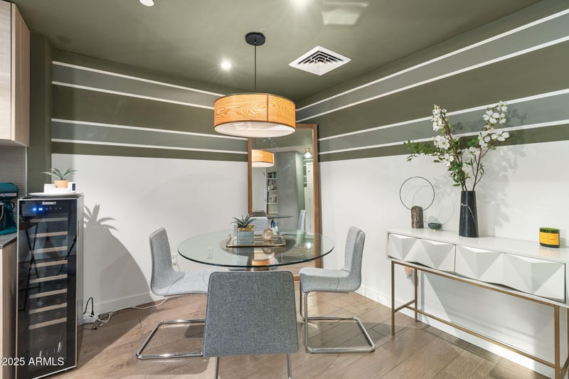 2300 Campbell Ave #218, Phoenix, AZ 85016