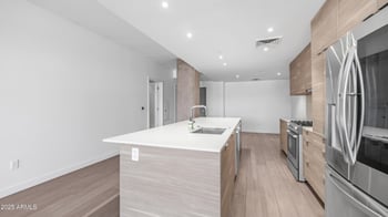 2300 Campbell Ave #308, Phoenix, AZ 85016