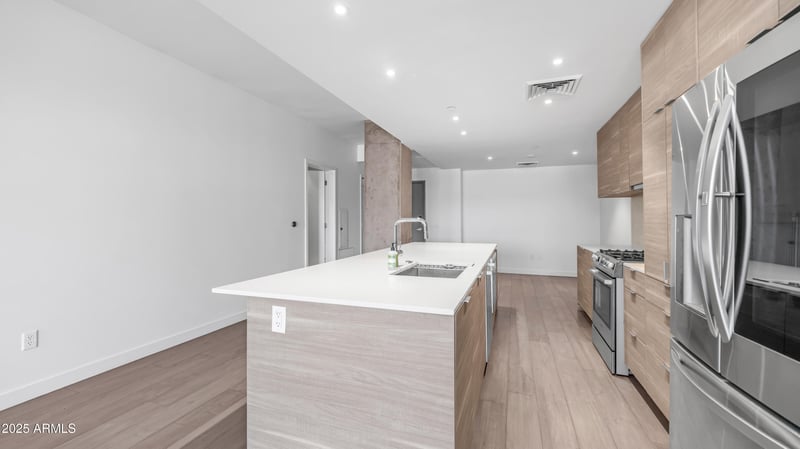 2300 Campbell Ave #308, Phoenix, AZ 85016