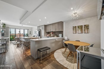 2300 Campbell Ave #405, Phoenix, AZ 85016