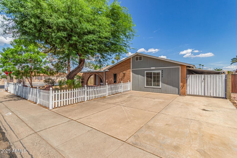 2300 Concorda Dr, Tempe, AZ 85282