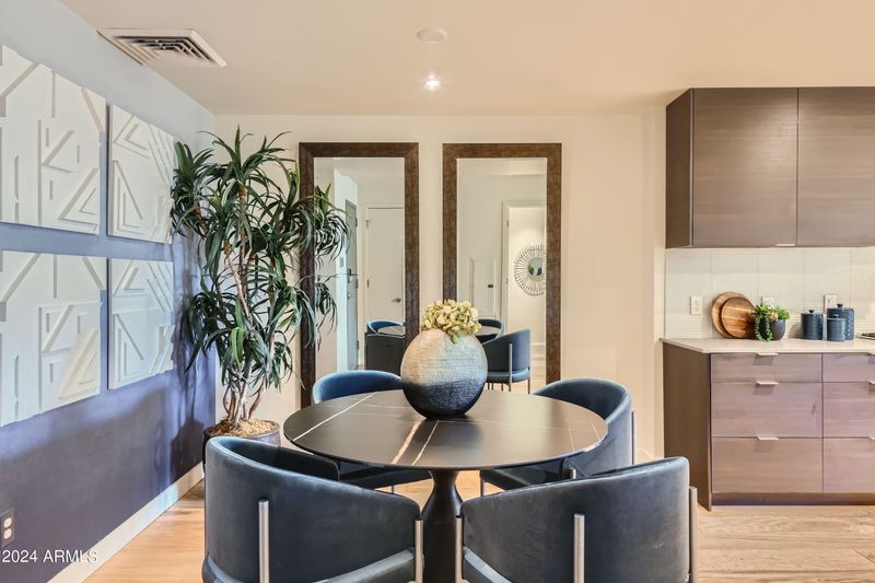 2300 E Campbell Ave #129, Phoenix, AZ 85016