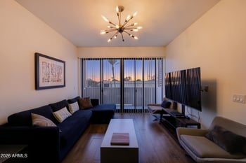 2300 Campbell Ave #202, Phoenix, AZ 85016
