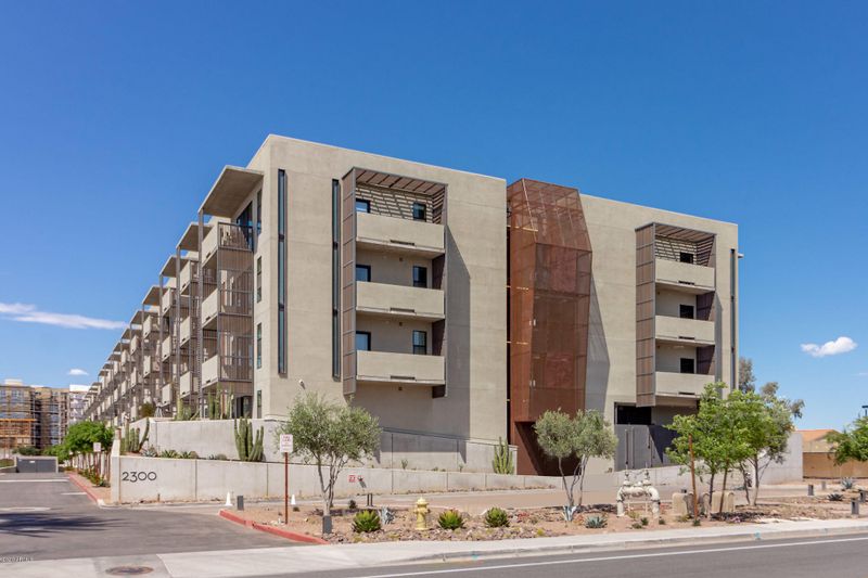 2300 E Campbell Ave #305, Phoenix, AZ 85016