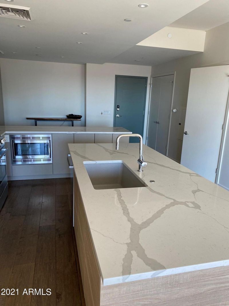 2300 E Campbell Ave #403, Phoenix, AZ 85016