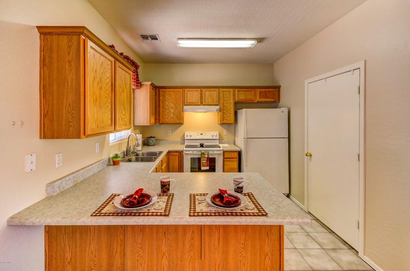 2300 E Magma Rd #52, San Tan Valley, AZ 85143