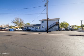 2301 27th St, Phoenix, AZ 85008