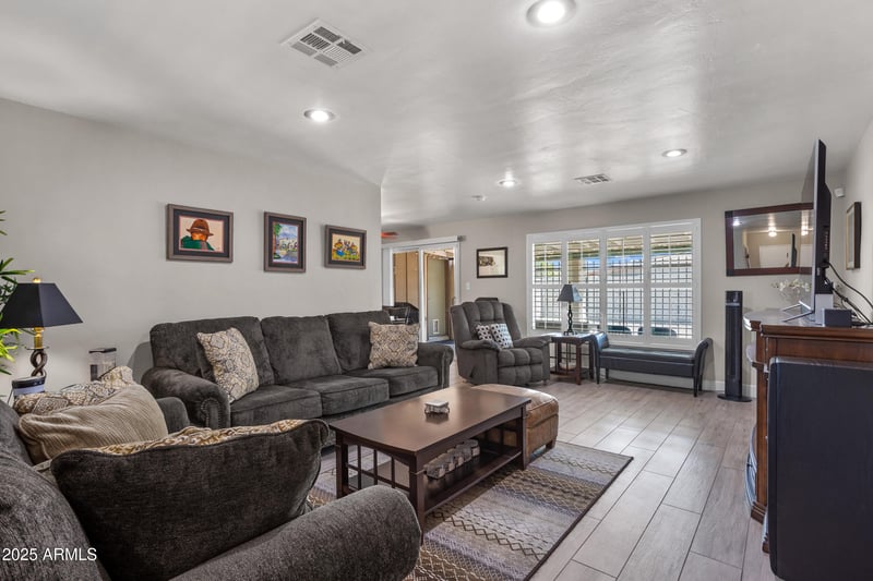 2301 38th St, Phoenix, AZ 85008