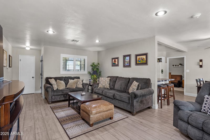 2301 38th St, Phoenix, AZ 85008