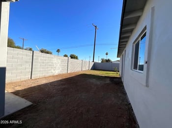 2301 39th Ln, Phoenix, AZ 85009