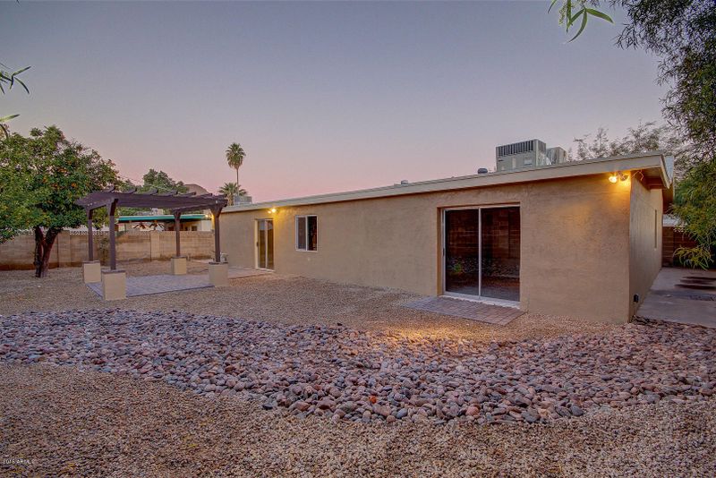 2301 E Everett Dr, Phoenix, AZ 85022