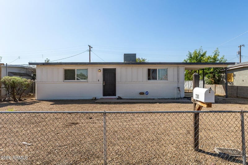 2301 Lynne Ln, Phoenix, AZ 85042