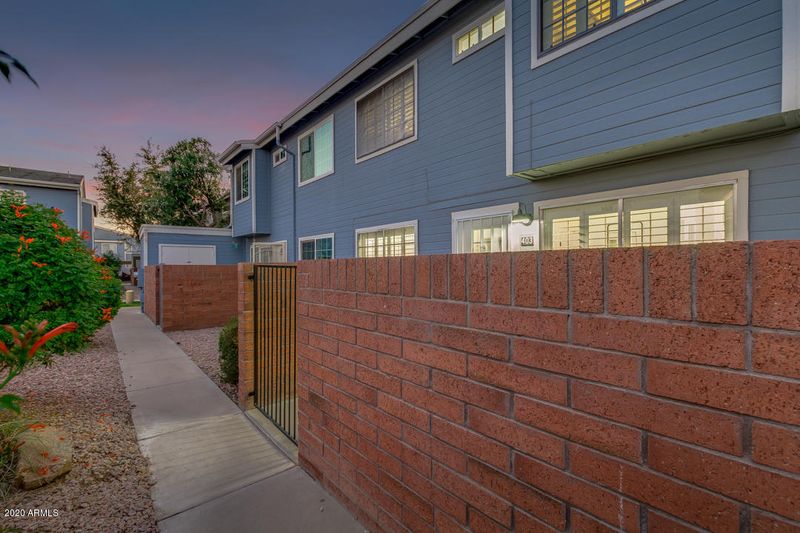 2301 E University Dr #403, Mesa, AZ 85213