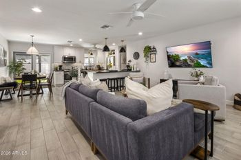2301 E Whitton Ave, Phoenix, AZ 85016