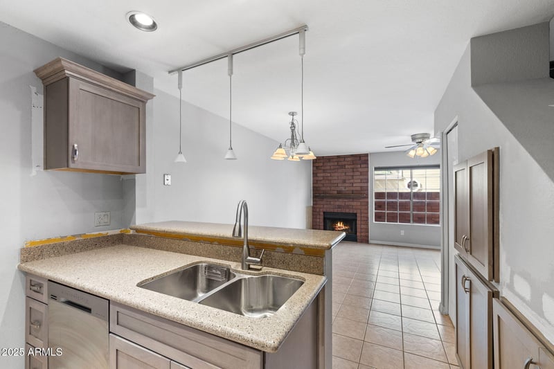 2301 University Dr #244, Mesa, AZ 85213