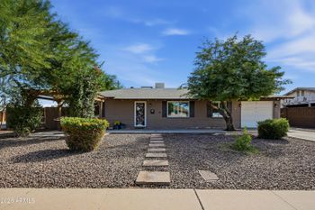 2301 W Cheery Lynn Rd, Phoenix, AZ 85015