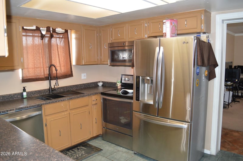 2301 W Ocotillo Rd, Phoenix, AZ 85015
