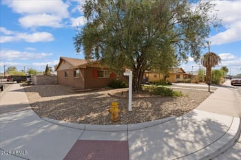 2301 W Saint John Rd, Phoenix, AZ 85023