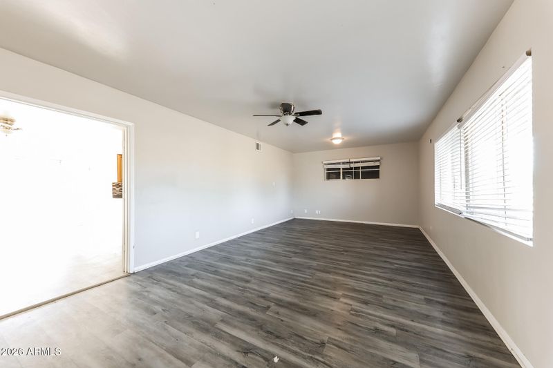 2301 W Village Dr, Phoenix, AZ 85023
