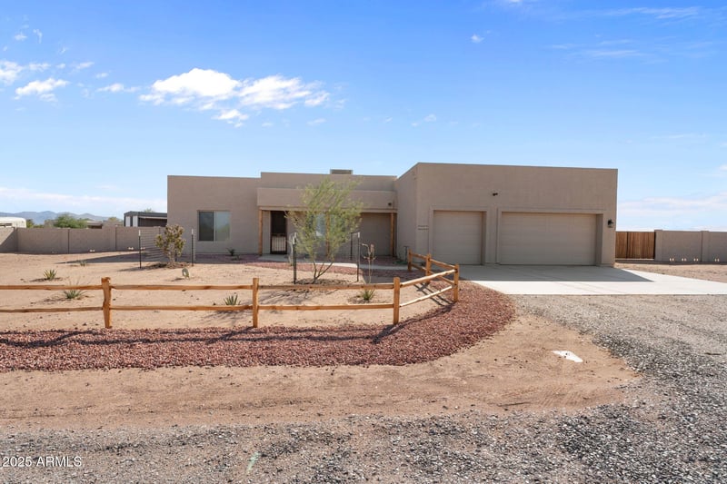 23012 Peakview Rd, Wittmann, AZ 85361