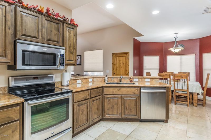23019 W Wildcat Dr, Wittmann, AZ 85361