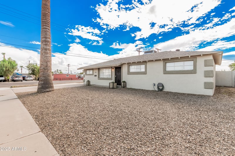 2302 39th Ln, Phoenix, AZ 85009