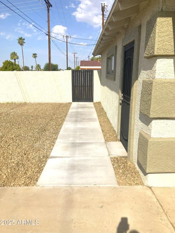 2302 39th Ln, Phoenix, AZ 85009