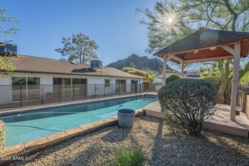 2302 E Cortez St, Phoenix, AZ 85028