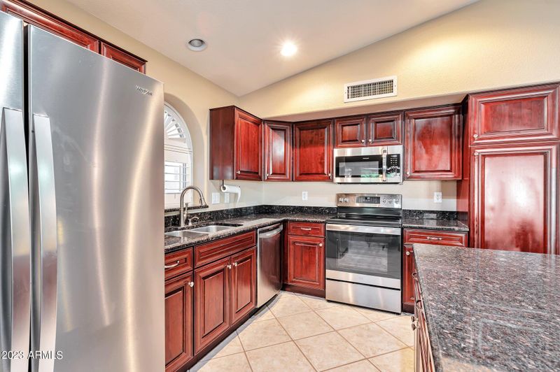 2302 E Desert Trumpet Rd, Phoenix, AZ 85048