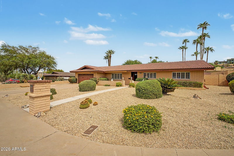2302 E Lincoln Cir, Phoenix, AZ 85016