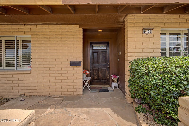 2302 E Lincoln Cir, Phoenix, AZ 85016