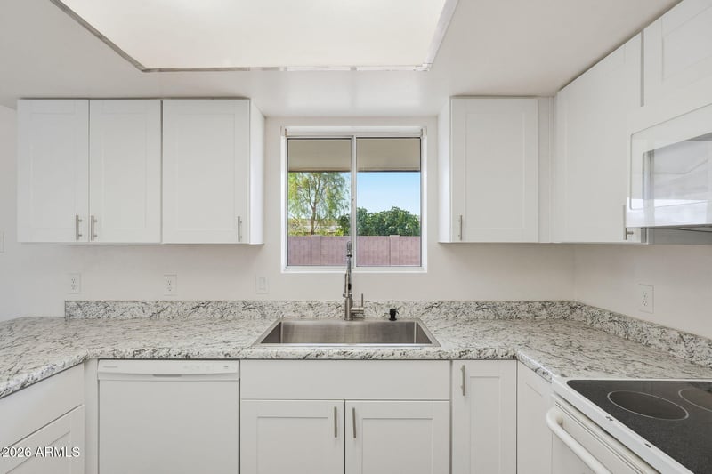 2302 E Nisbet Rd, Phoenix, AZ 85022