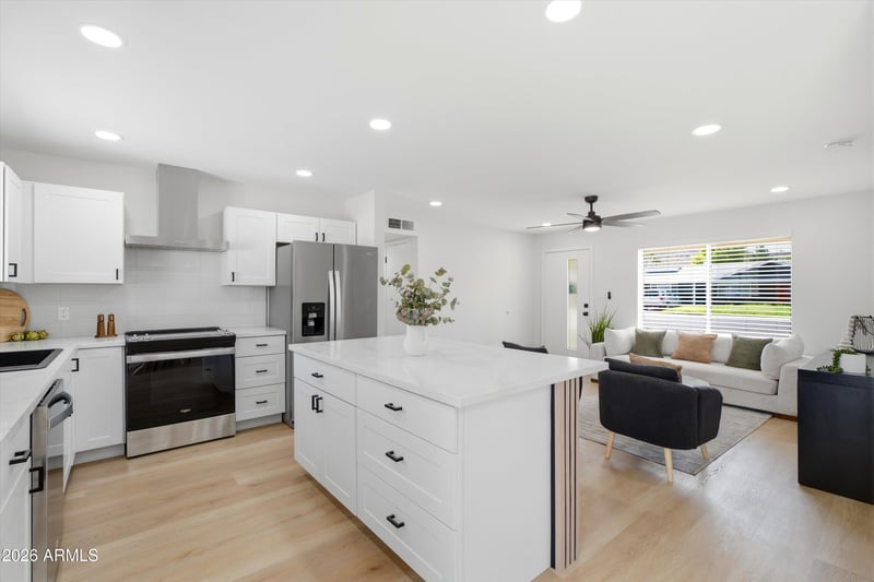 2302 E Nisbet Rd, Phoenix, AZ 85022
