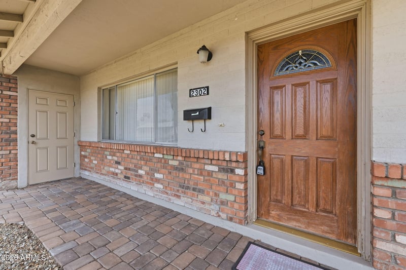 2302 E Waltann Ln, Phoenix, AZ 85022