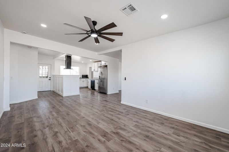 2302 E Wier Ave, Phoenix, AZ 85040