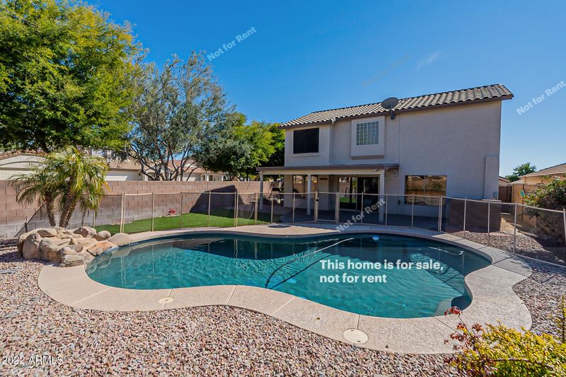 2302 W Oberlin Way, Phoenix, AZ 85085