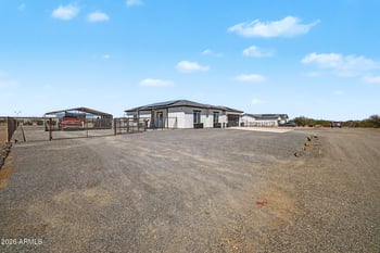 23020 Skinner Rd, Wittmann, AZ 85361