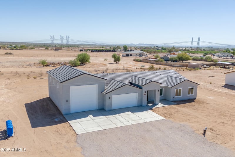 2303 337th Ave, Tonopah, AZ 85354