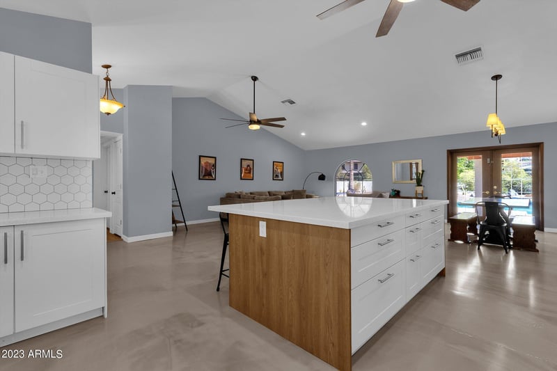 2303 E Orangewood Ave, Phoenix, AZ 85020