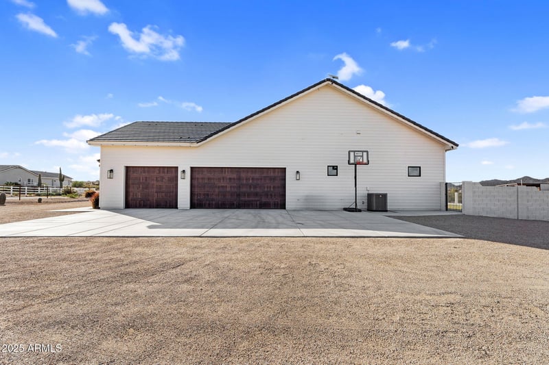 2304 Silverdale Rd, Queen Creek, AZ 85144