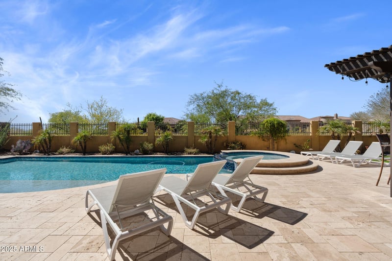 2304 Steele Cir, Mesa, AZ 85207