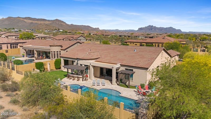 2304 Steele Cir, Mesa, AZ 85207